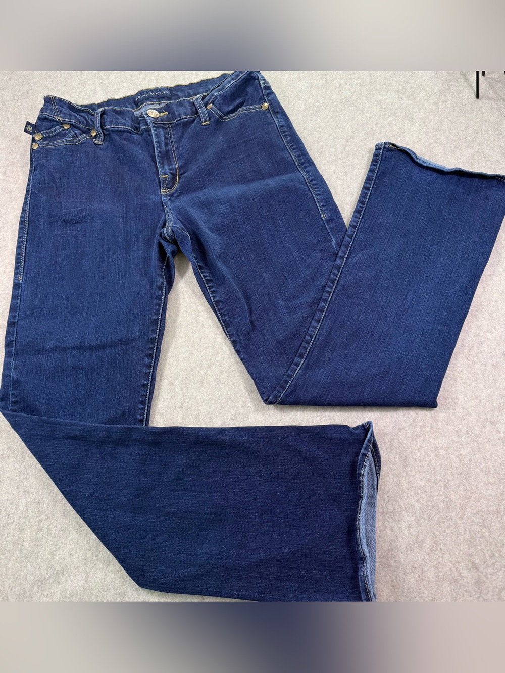 Rock & Republic Women’s “Kasandra” Deep Indigo Flare Jeans Size 14 High Rise
